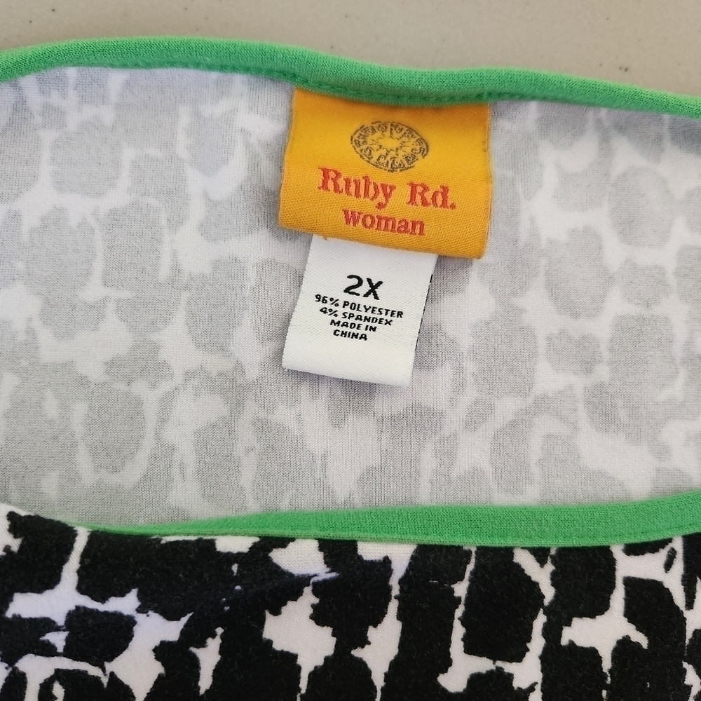 Ruby Rd. Plus Size Top, sz 2X - Picture 7 of 7